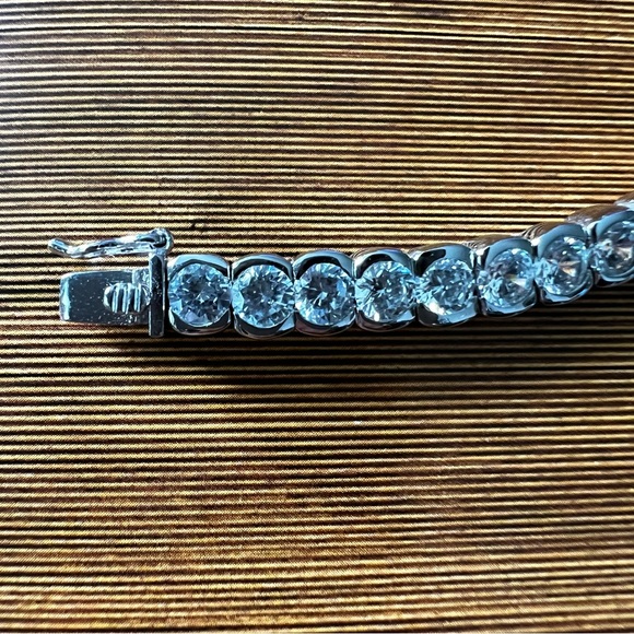 Round Diamond Zirconia Tennis Bracelet 925 Sterling Silver Rhodium - Picture 2 of 7